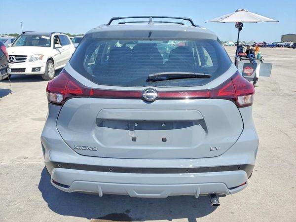 2024 NISSAN KICKS