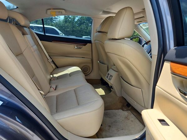 2013 LEXUS ES