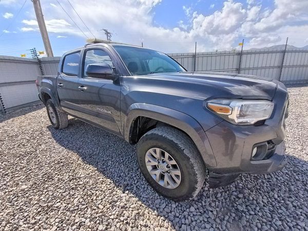 2017 TOYOTA TACOMA — Passenger 3/4