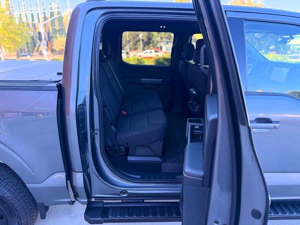 2025 FORD F150