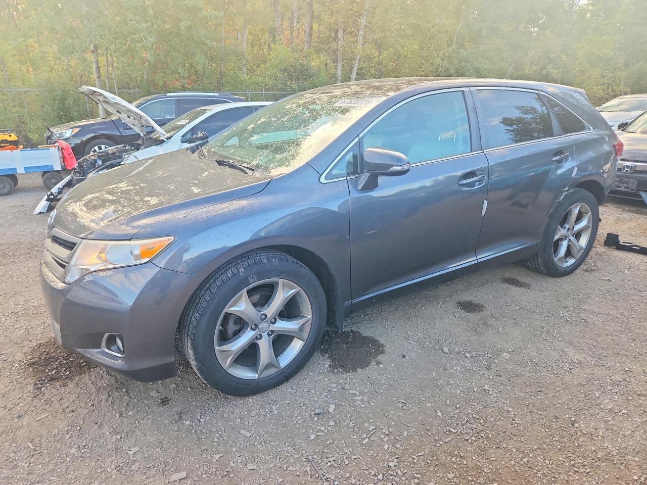 2013 TOYOTA VENZA — Front 3/4