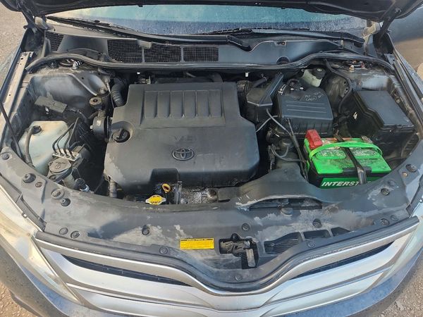 2013 TOYOTA VENZA — Engine bay