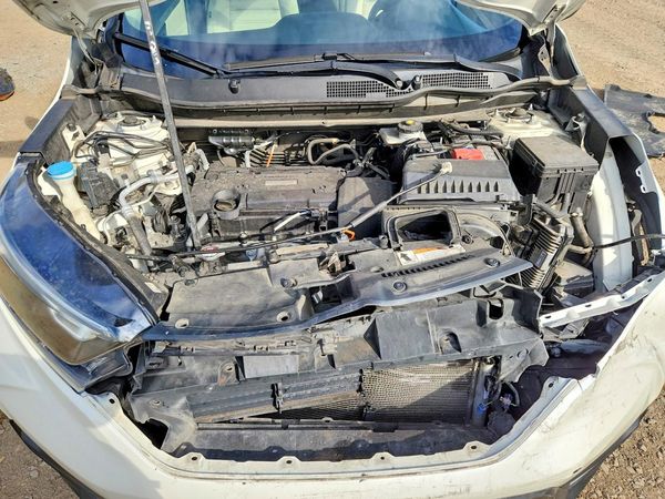 2018 HONDA CRV LX — Engine bay