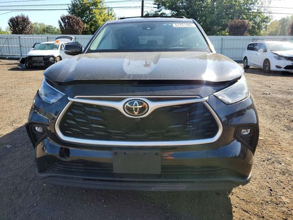 2022 TOYOTA HIGHLANDER LE — DIRF