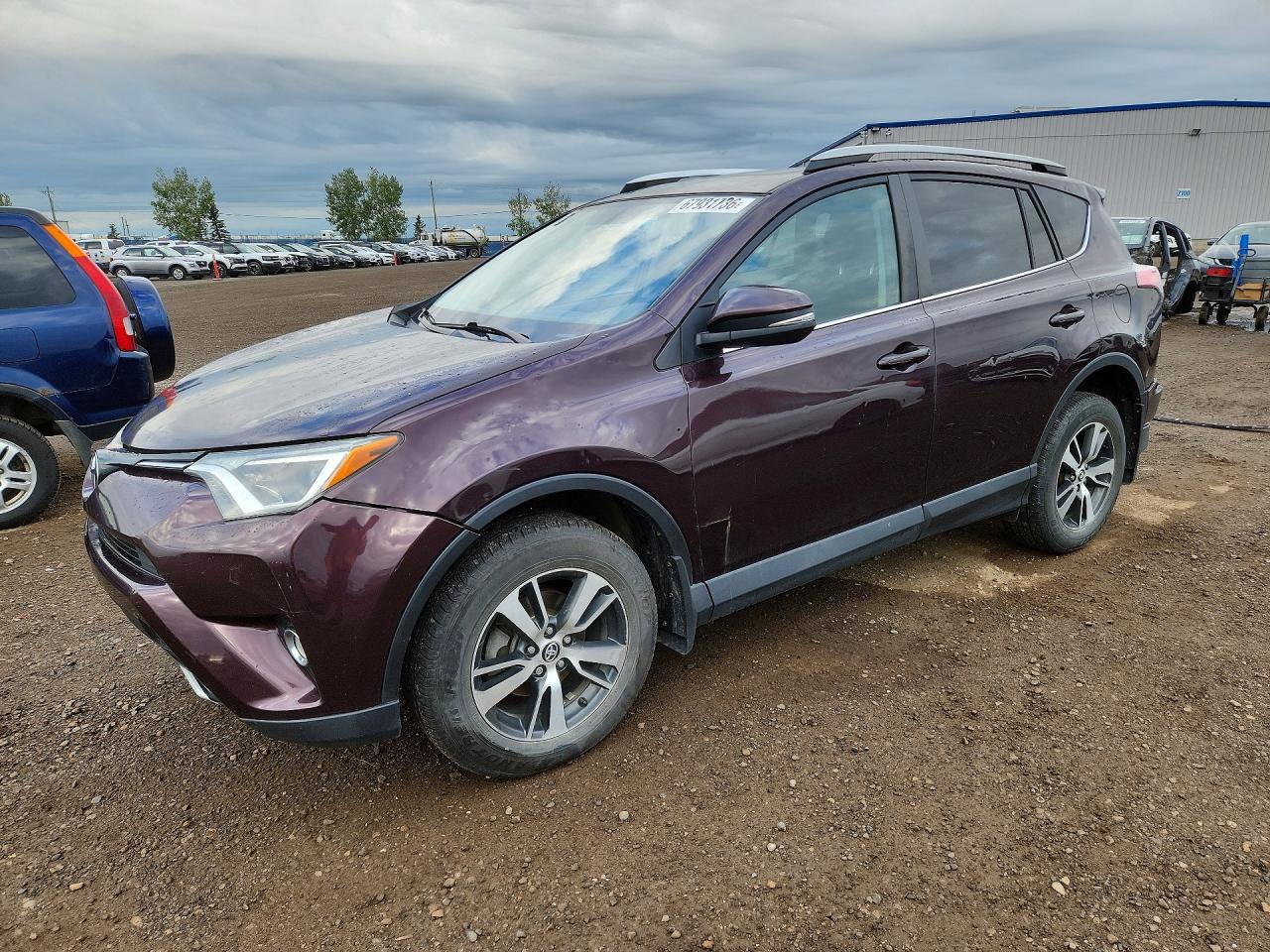 2016 TOYOTA RAV4 XLE (M Grade) — Front 3/4