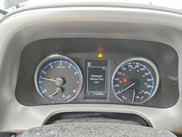 2016 TOYOTA RAV4 XLE (M Grade) — ODOM