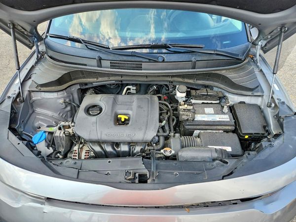 2022 KIA SOUL — Engine bay