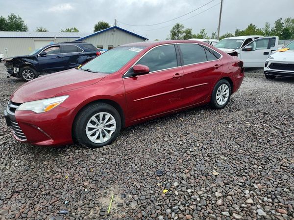 2015 TOYOTA CAMRY