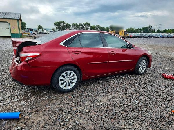 2015 TOYOTA CAMRY