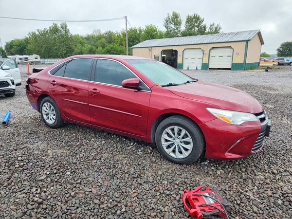 2015 TOYOTA CAMRY
