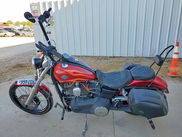 2012 HARLEY-DAVIDSON FXDWG