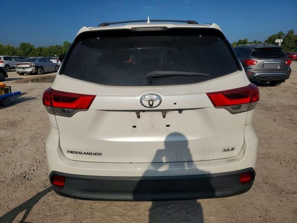 2019 TOYOTA HIGHLANDER SE/XLE