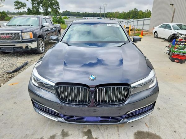 2016 BMW 740