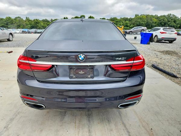 2016 BMW 740