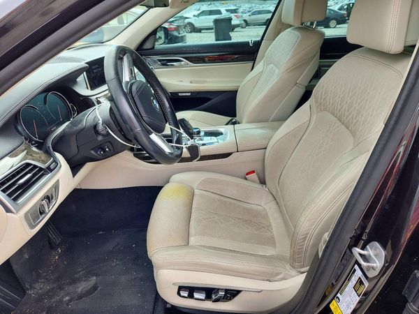 2016 BMW 740
