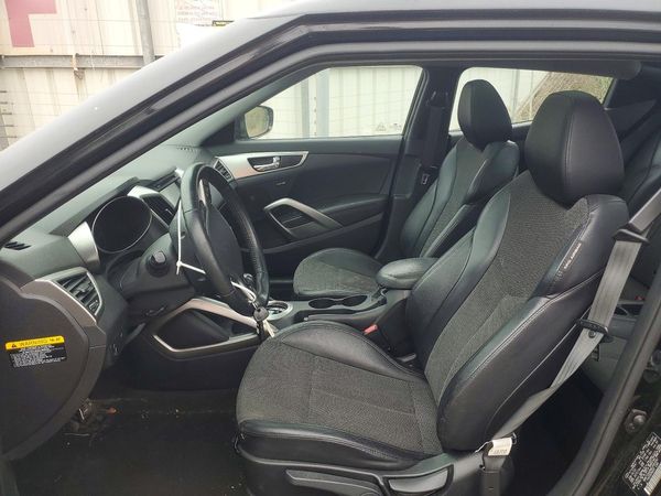2013 HYUNDAI VELOSTER — DENT
