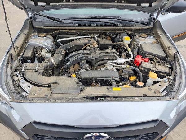2024 SUBARU CROSSTREK — Engine bay