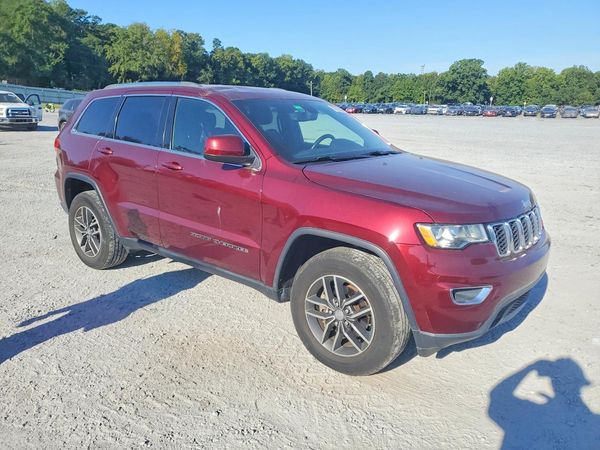 2018 JEEP GRAND CHEROKEE Laredo — Passenger 3/4