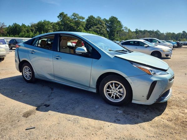 2020 TOYOTA PRIUS — Passenger 3/4