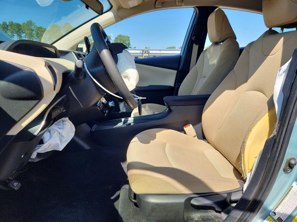 2020 TOYOTA PRIUS — DENT