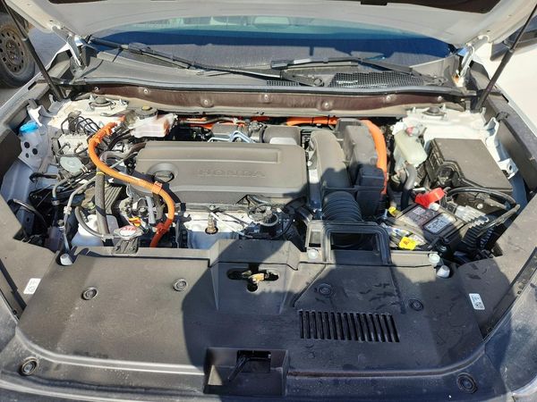 2026 HONDA CR-V SPORT Sport Touring — Engine bay