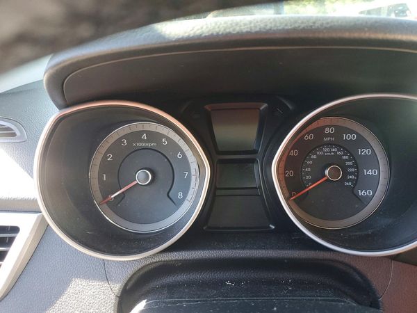 2014 HYUNDAI ELANTRA STD, Style, Tech — ODOM