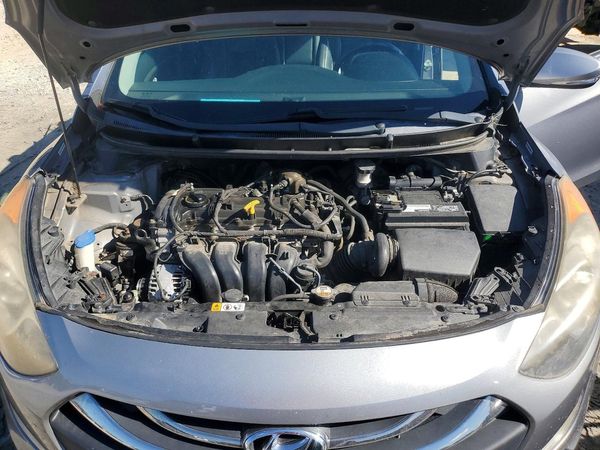 2014 HYUNDAI ELANTRA STD, Style, Tech — Engine bay