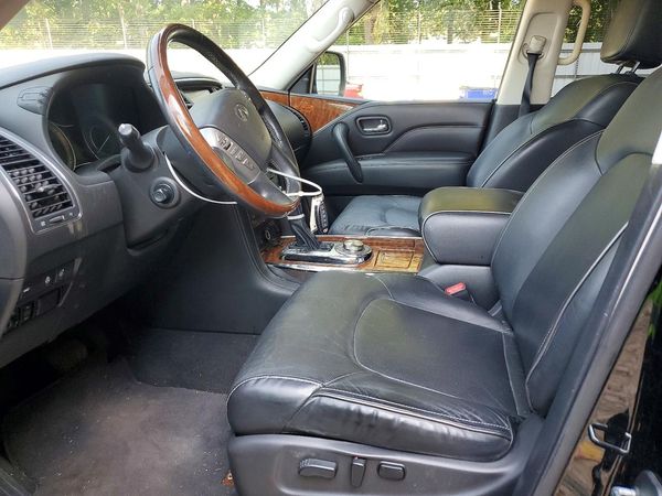 2019 INFINITI QX80 — DENT