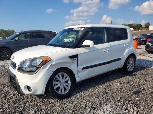2013 KIA SOUL All Trims — Front 3/4