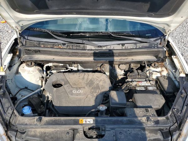 2013 KIA SOUL All Trims — Engine bay