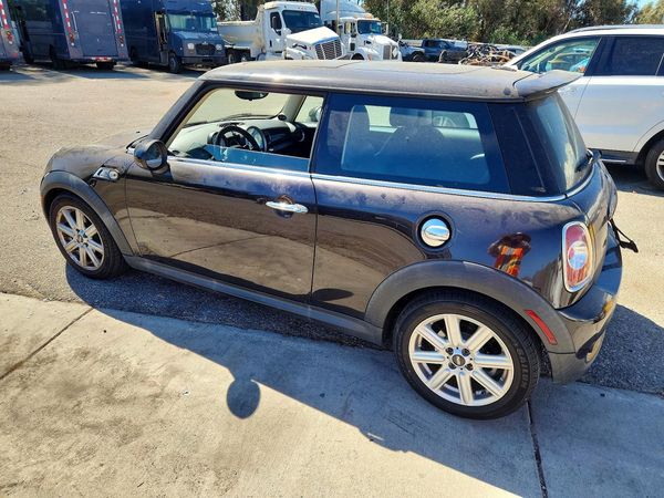 2013 MINI COOPER