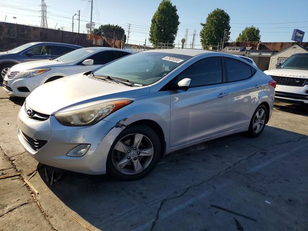 2013 HYUNDAI ELANTRA