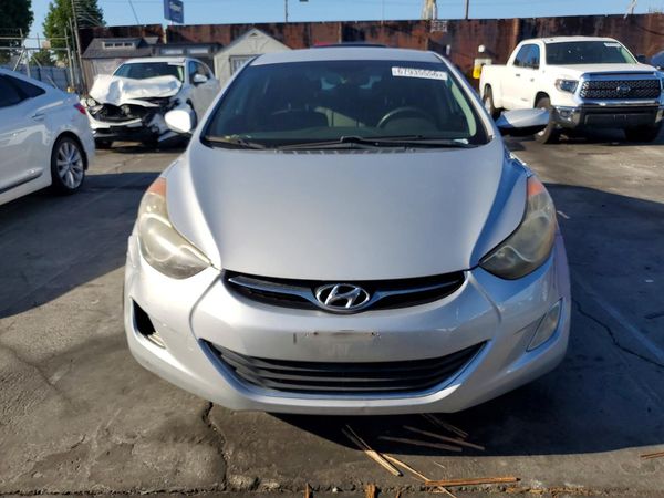 2013 HYUNDAI ELANTRA