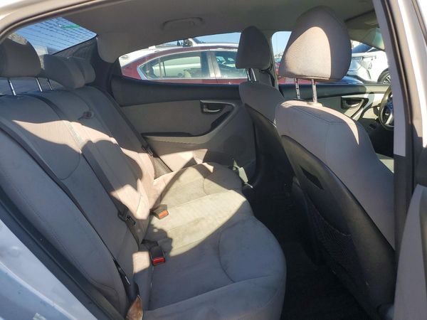 2013 HYUNDAI ELANTRA