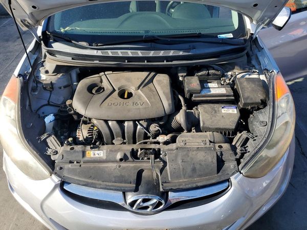 2013 HYUNDAI ELANTRA