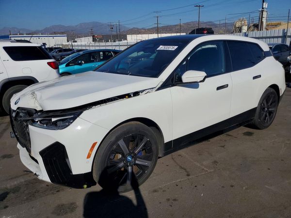 2025 BMW ALL OTHER xDrive50 — Front 3/4