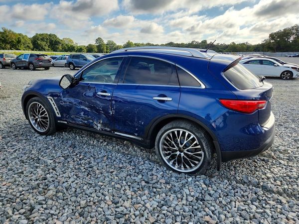2017 INFINITI QX70