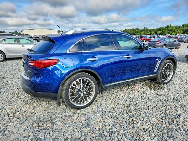 2017 INFINITI QX70