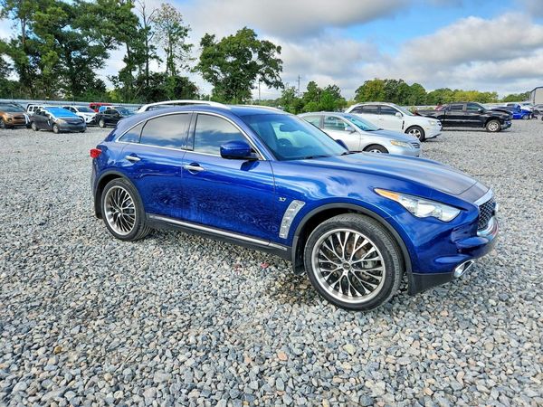 2017 INFINITI QX70