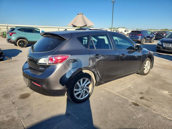 2013 MAZDA 3
