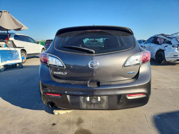 2013 MAZDA 3