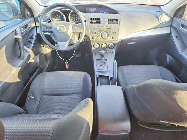 2013 MAZDA 3