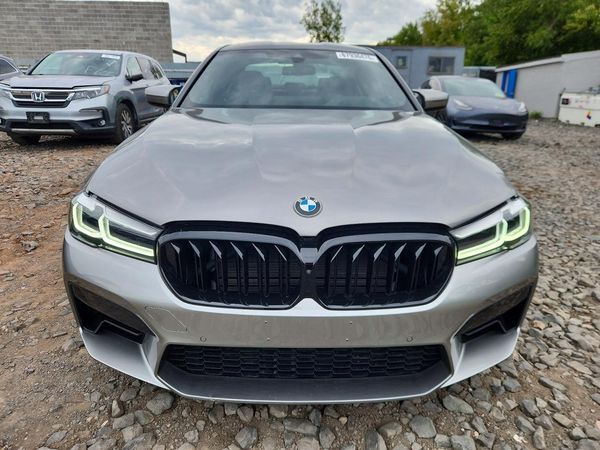 2023 BMW M5