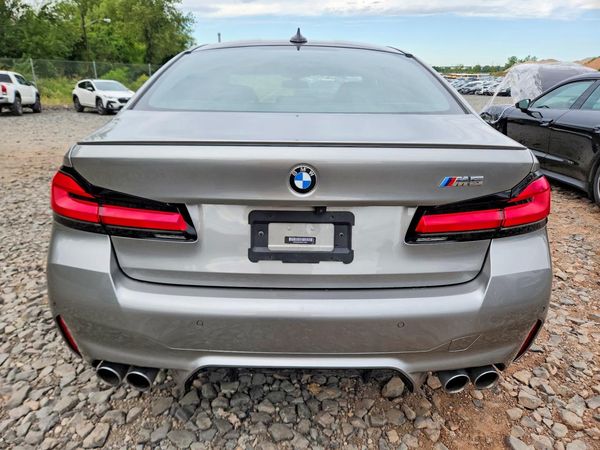 2023 BMW M5