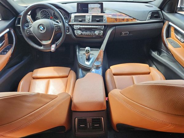 2018 BMW 330
