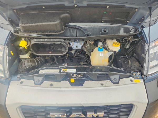 2020 RAM PROMASTER 3500 VF — Engine bay