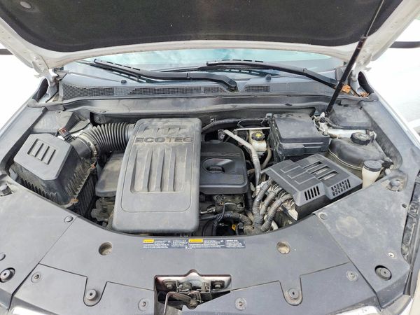 2014 CHEVROLET EQUINOX 1LT — Engine bay