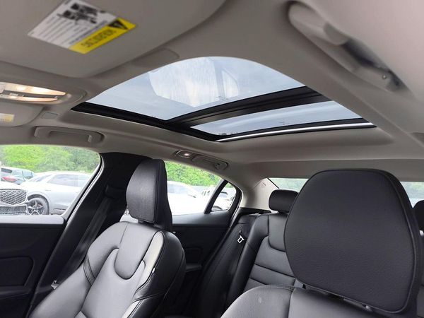 2024 VOLVO S60