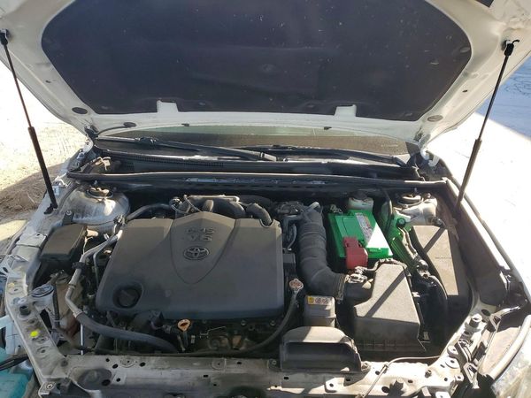 2018 TOYOTA CAMRY — Engine bay