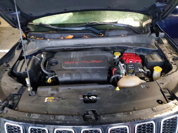 2019 JEEP COMPASS Limited — Engine bay